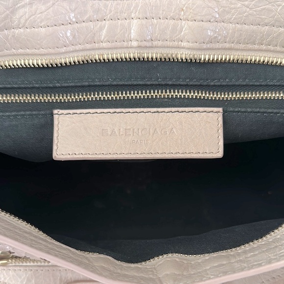 Balenciaga City Bag in Light Pink/Beige - Picture 9 of 16